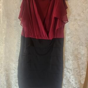 Enfocus Studio Burgundy and Black Midi Dress